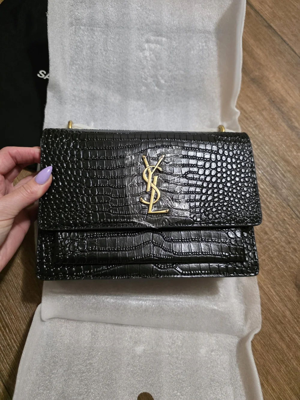 Saint Laurent Black Croc-Embossed Leather Shoulder Bag - Picture 10 of 11